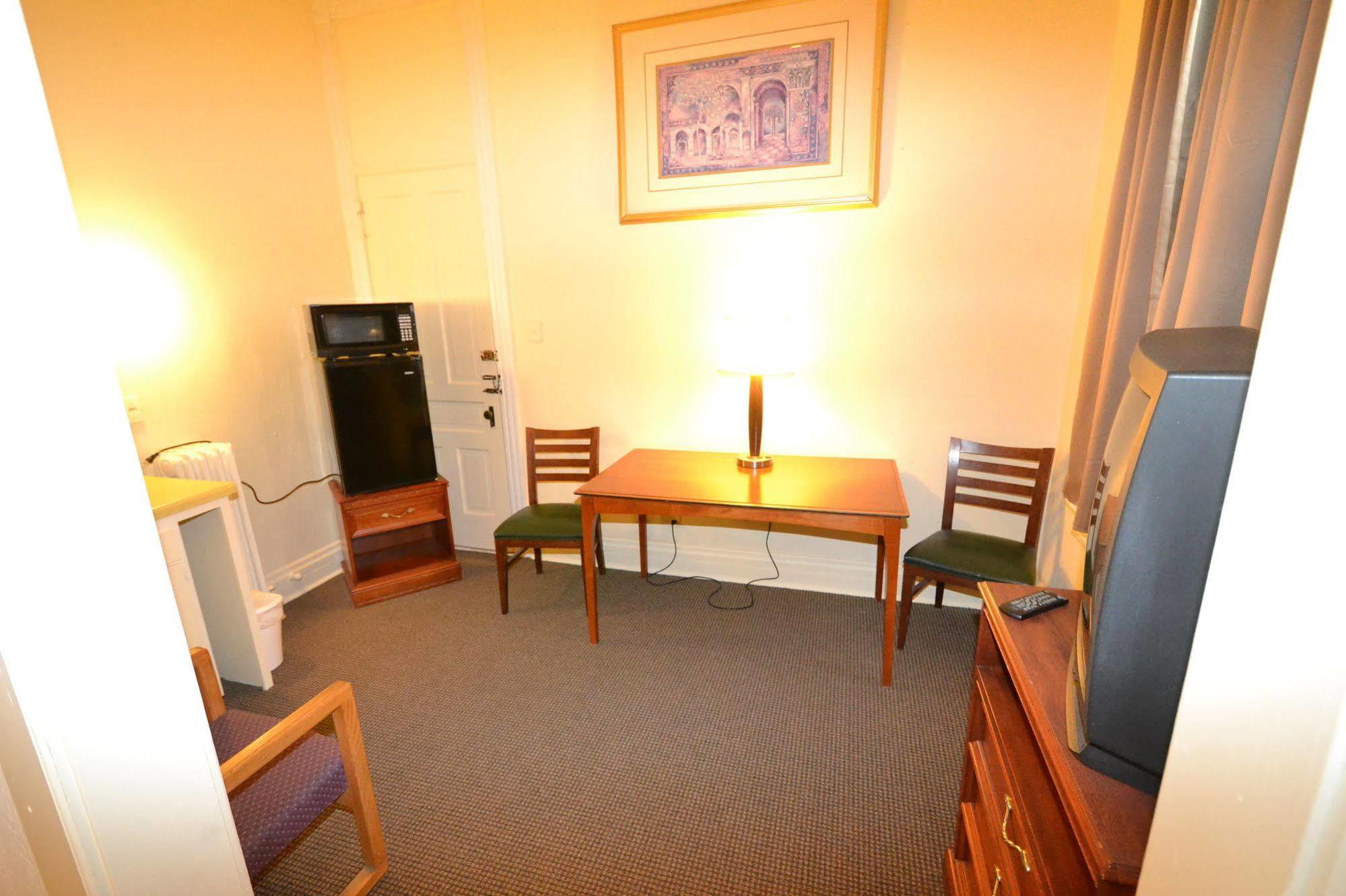 Perfect Stay Inn & Suites Blair Buitenkant foto