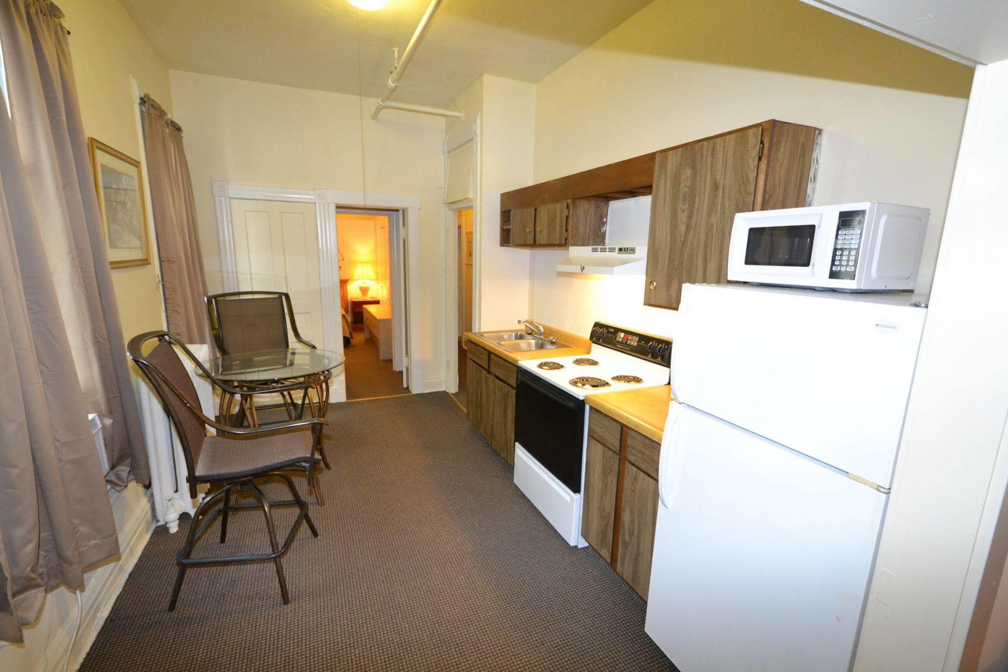 Perfect Stay Inn & Suites Blair Buitenkant foto