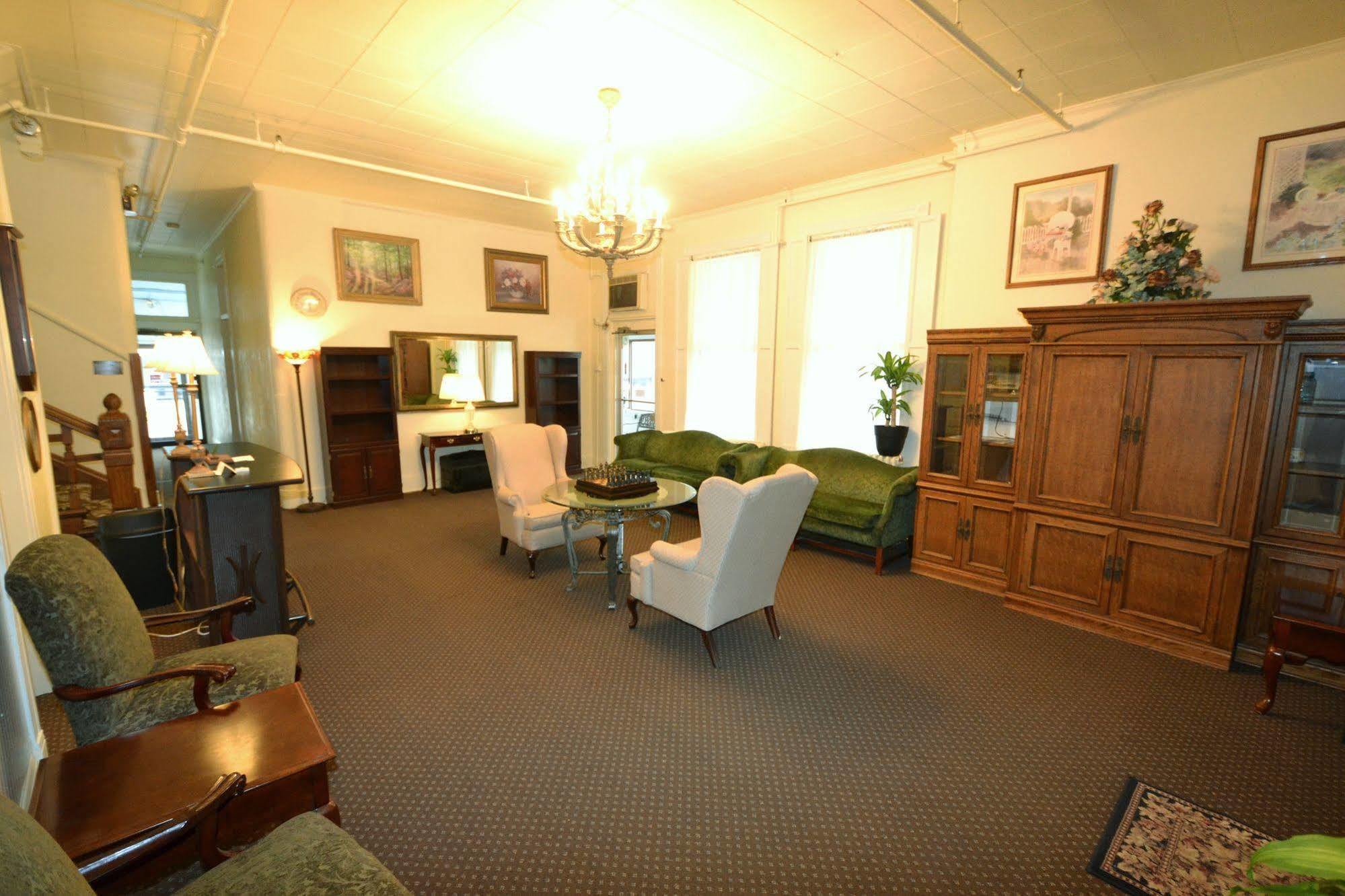 Perfect Stay Inn & Suites Blair Buitenkant foto